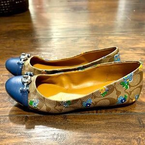 Coach Leila Flats